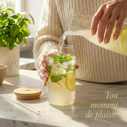Premium glassware set made of glass and bamboo